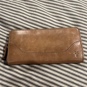 Frye wallet